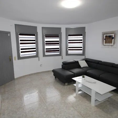 Holiday home Casa Cerca Del Mar Con Piscina Privada, Admite Mascotas, Wifi Gratuito, Opcion Aire Acondicionado - Es-184-61 *